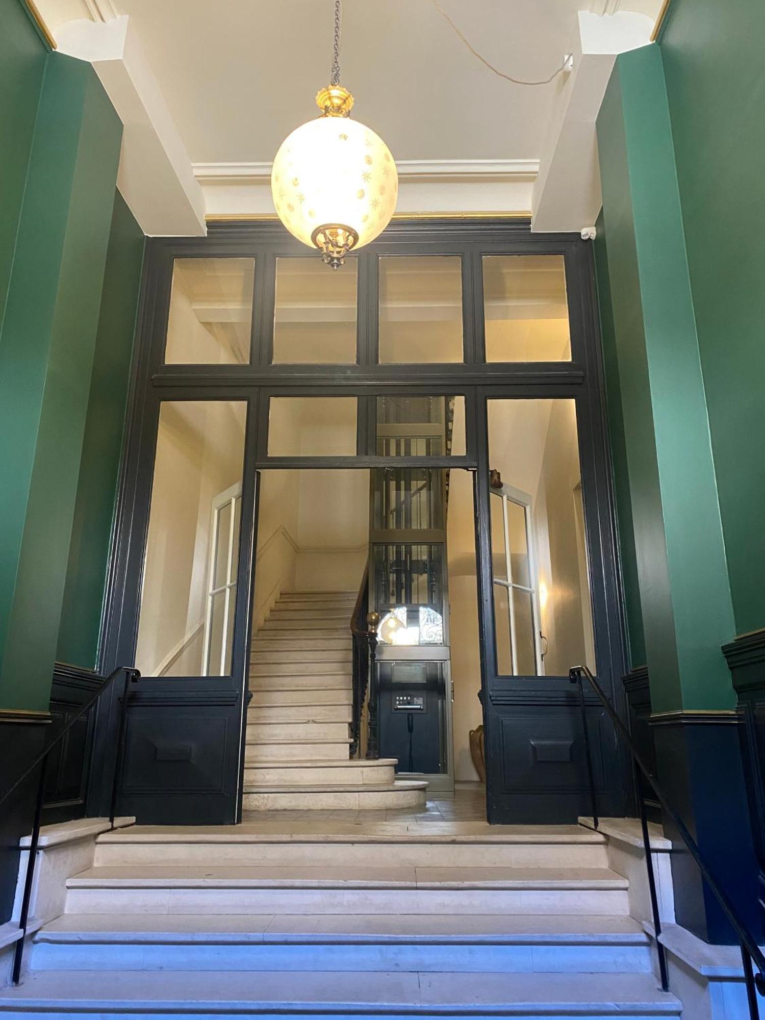 Le Saint Apolline - Sete, Appartement Haussmanien Luaran gambar